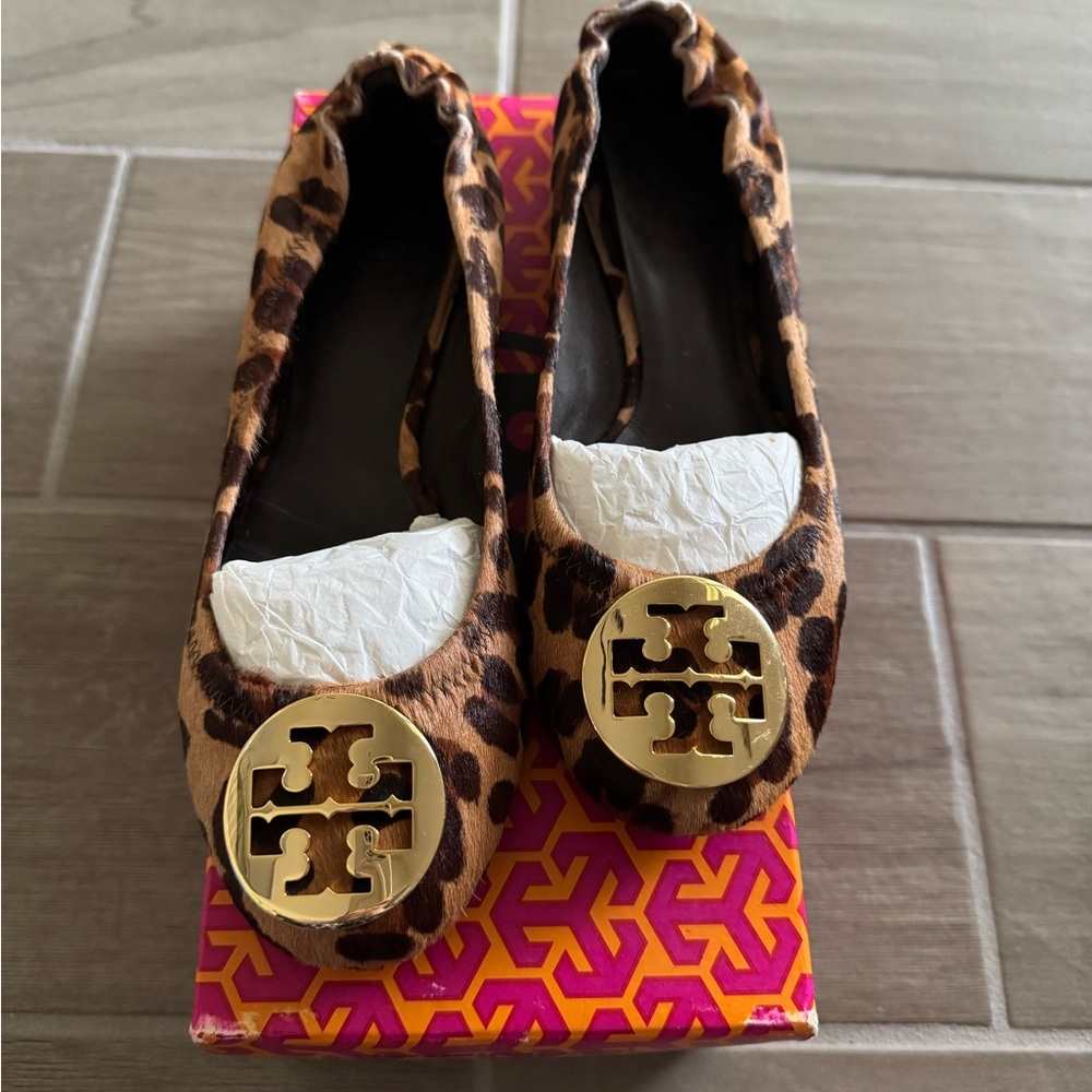 Tory Burch ponyhair leopard print ballet flats size 37